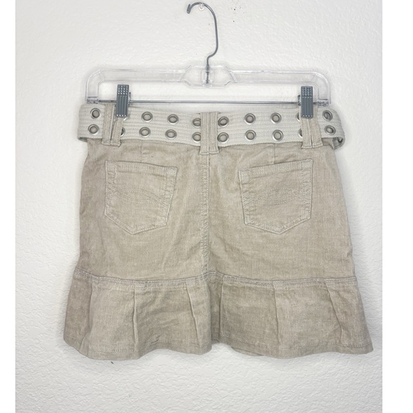 Vanilla Star Y2K Mini Skirt with Grommet Belt - Picture 2 of 7